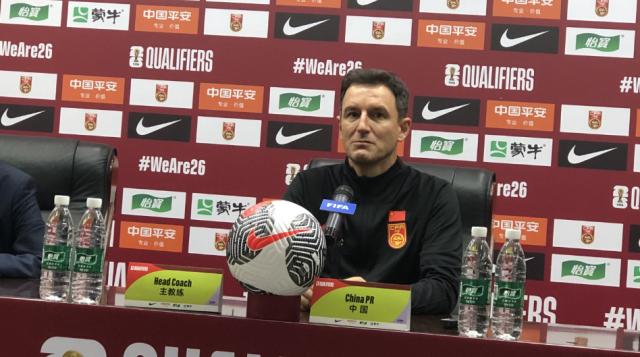 半岛体育-扬科维奇：0比3输球是痛苦的 打新加坡要拿满6分