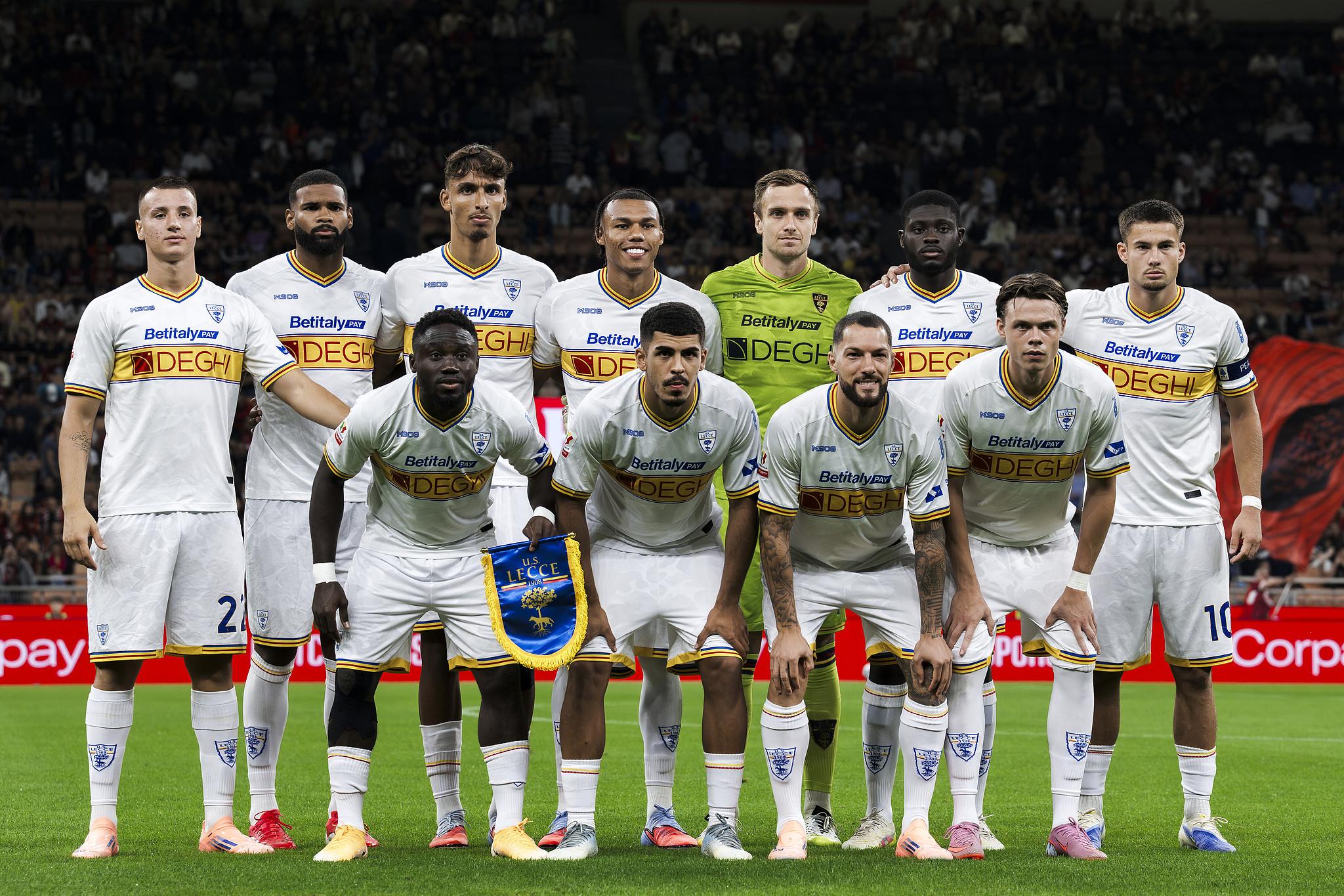 足球-莱切从不孤单：20万人涌入球场，意甲排名第八